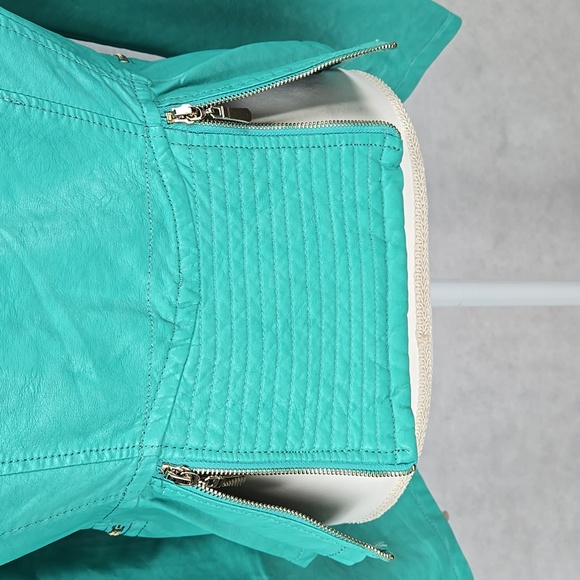 First Line jacket - Picture 3 of 6